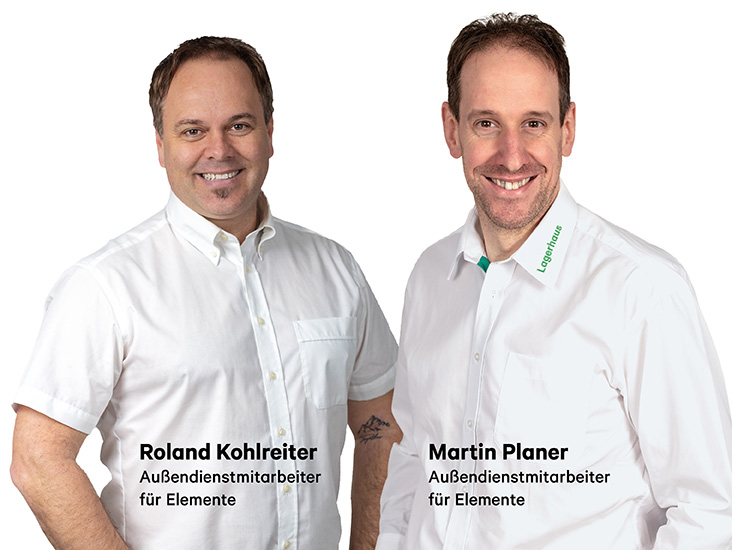 Roland Kohlreiter und Martin Planer, Außendienstmitarbeiter für Elemente beim Lagerhaus, stehen nebeneinander vor weißem Hintergrund. Beide tragen weiße Hemden und lächeln in die Kamera.